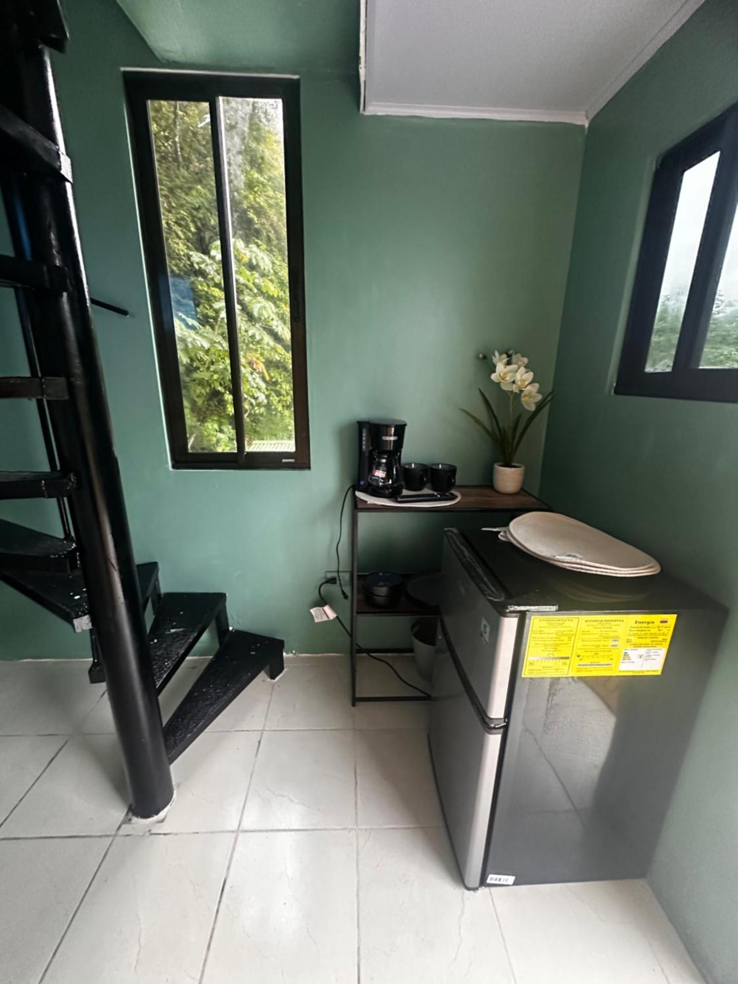The Jungle Container Bed & Breakfast เกโปส ภายนอก รูปภาพ
