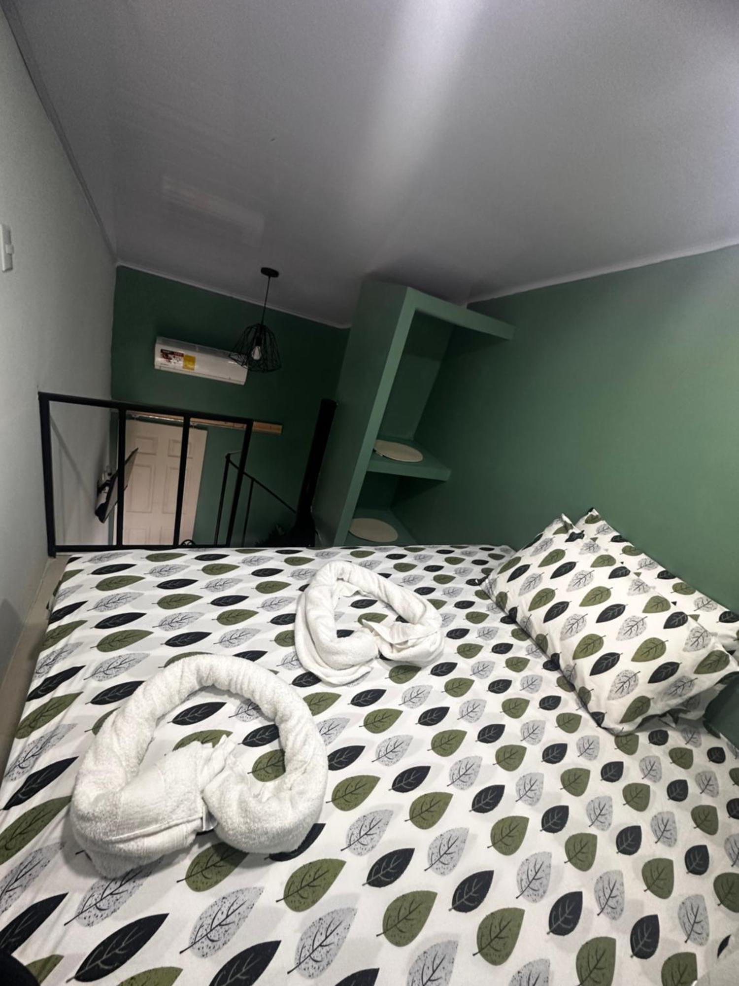 The Jungle Container Bed & Breakfast เกโปส ภายนอก รูปภาพ